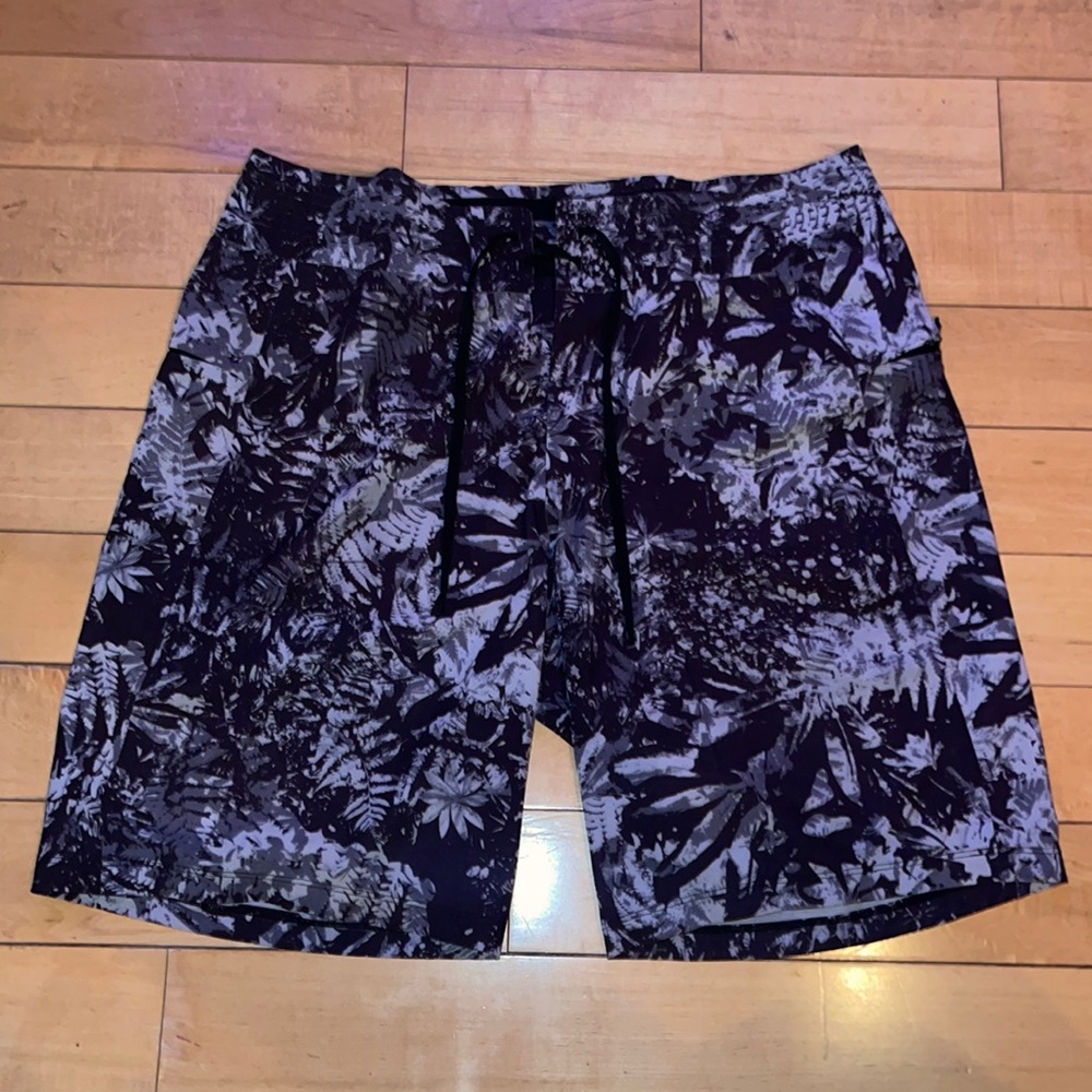 Lululemon current state short 9”